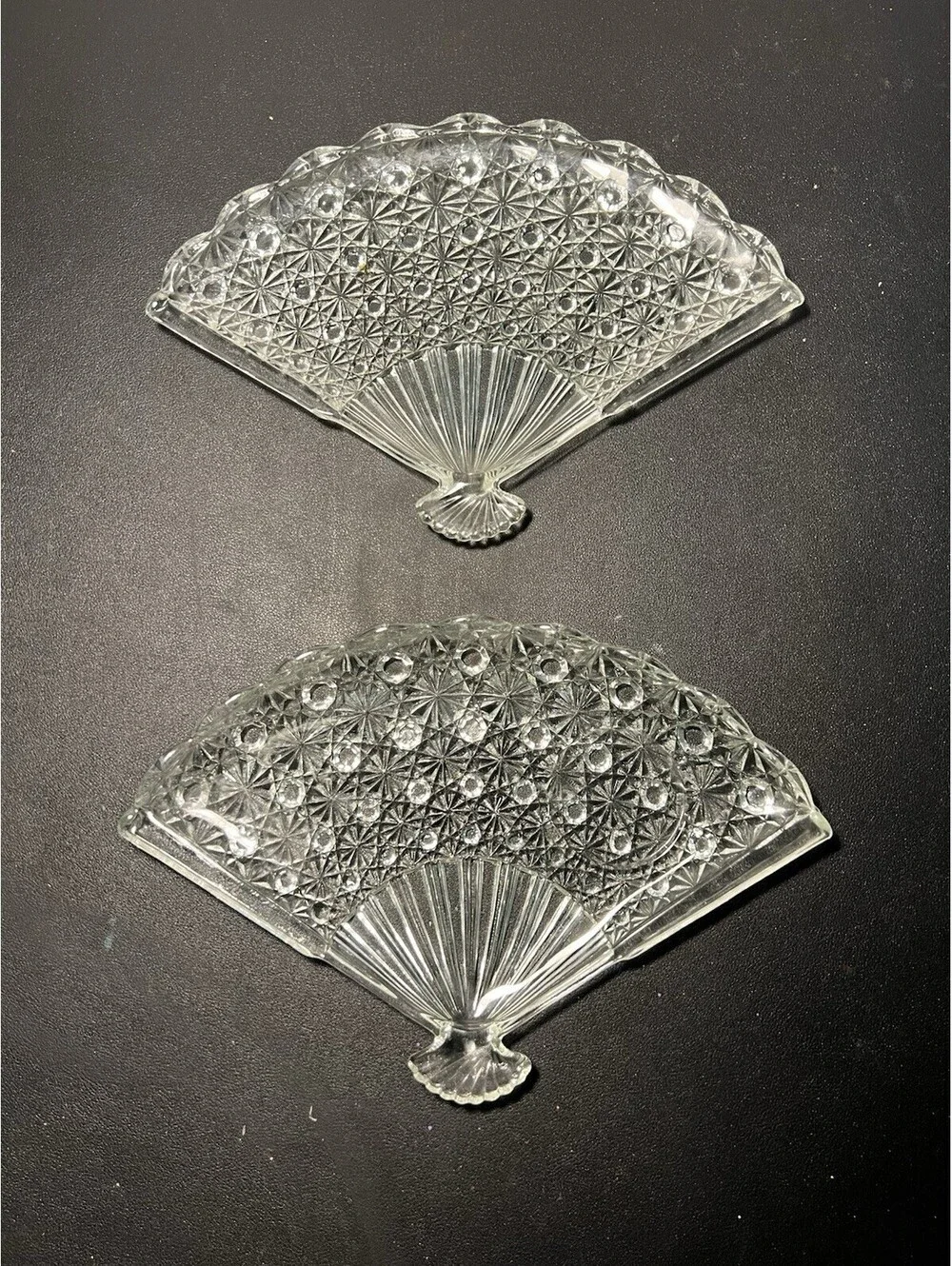 Fenton 1950s 2 Fan Trinket Vanity  Dishes EAPG Daisy & Button Clear, 10.5x7